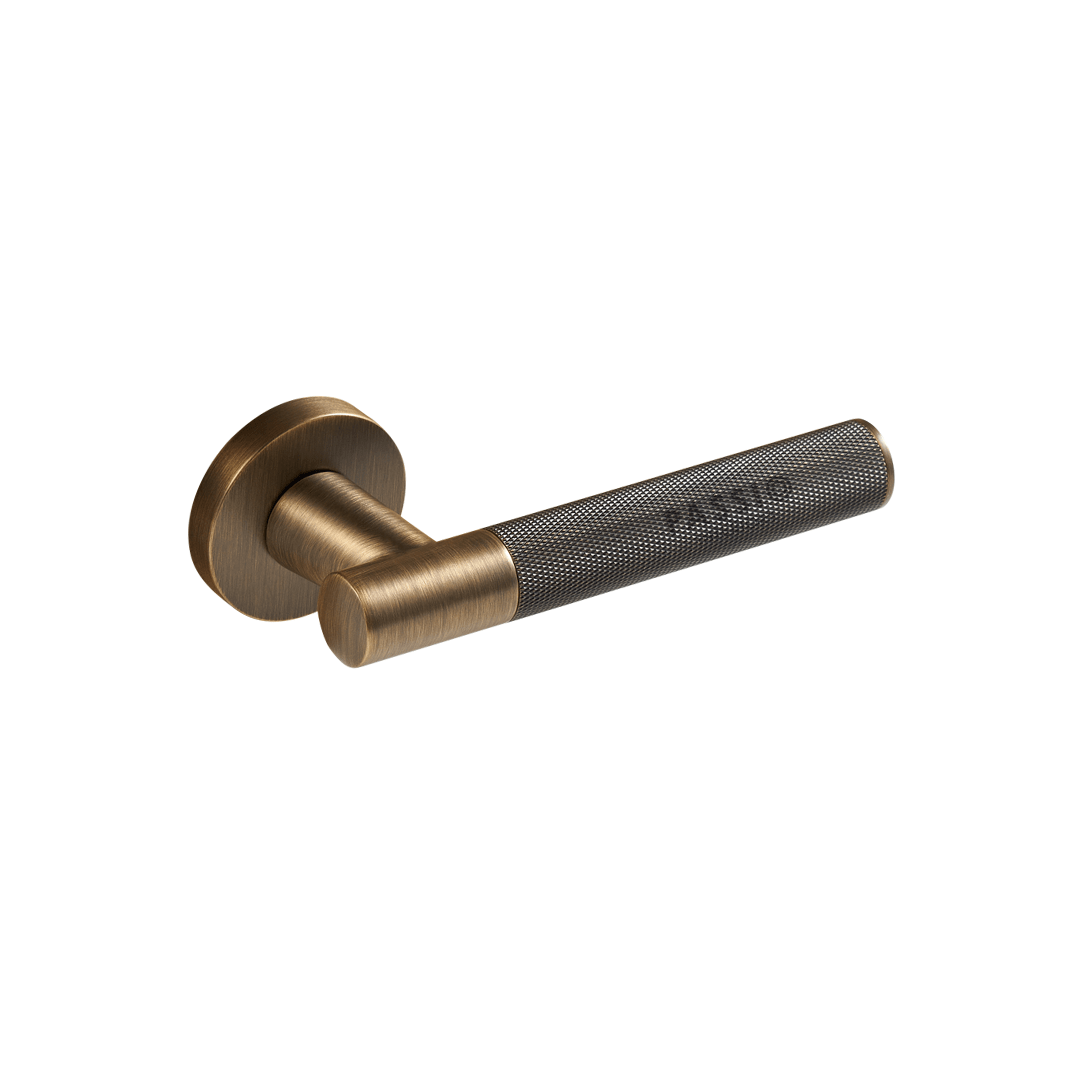 Cruz Solid Brass Door Lever | Bronze - Passio Interiors