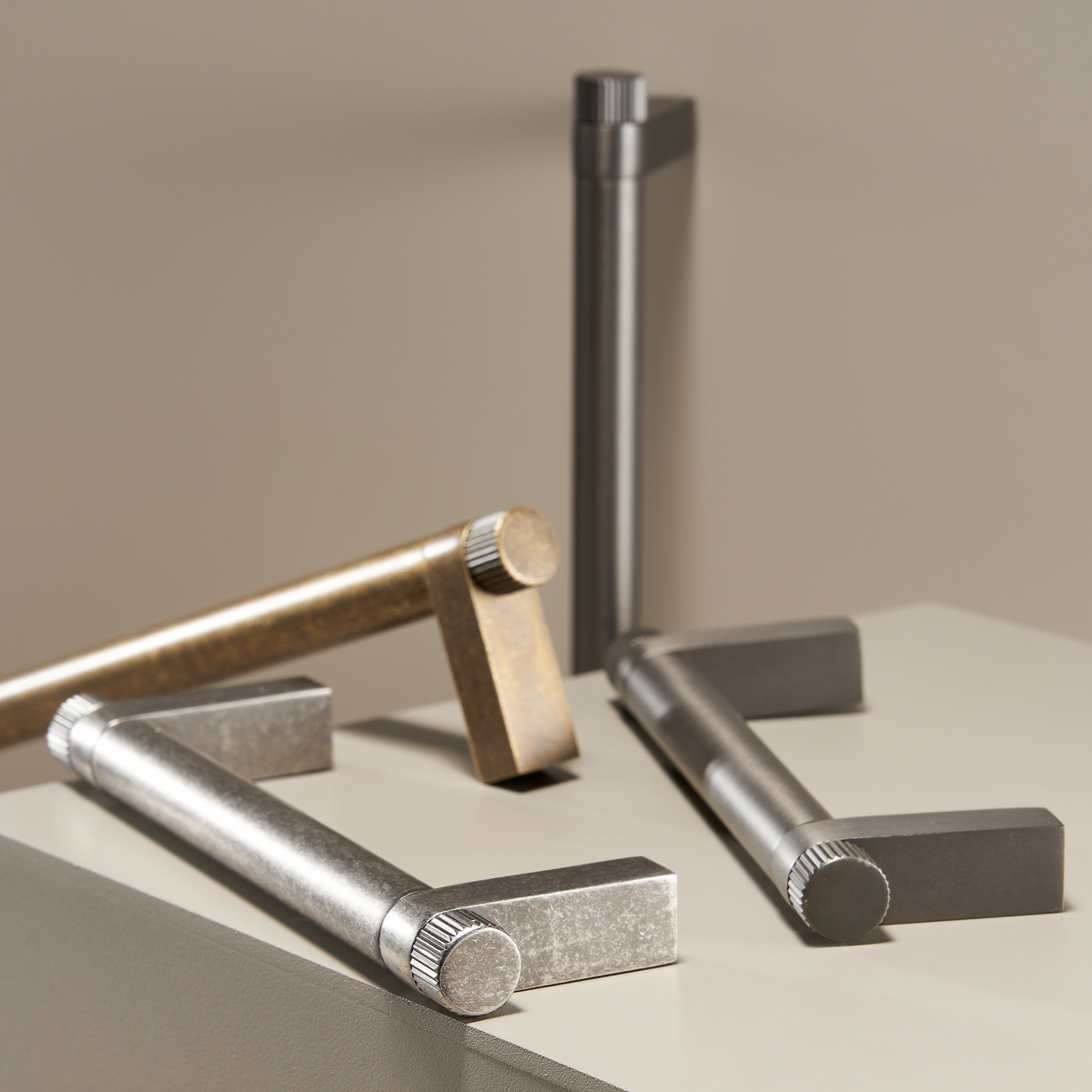 Linus Solid Brass Handle | Gunmetal