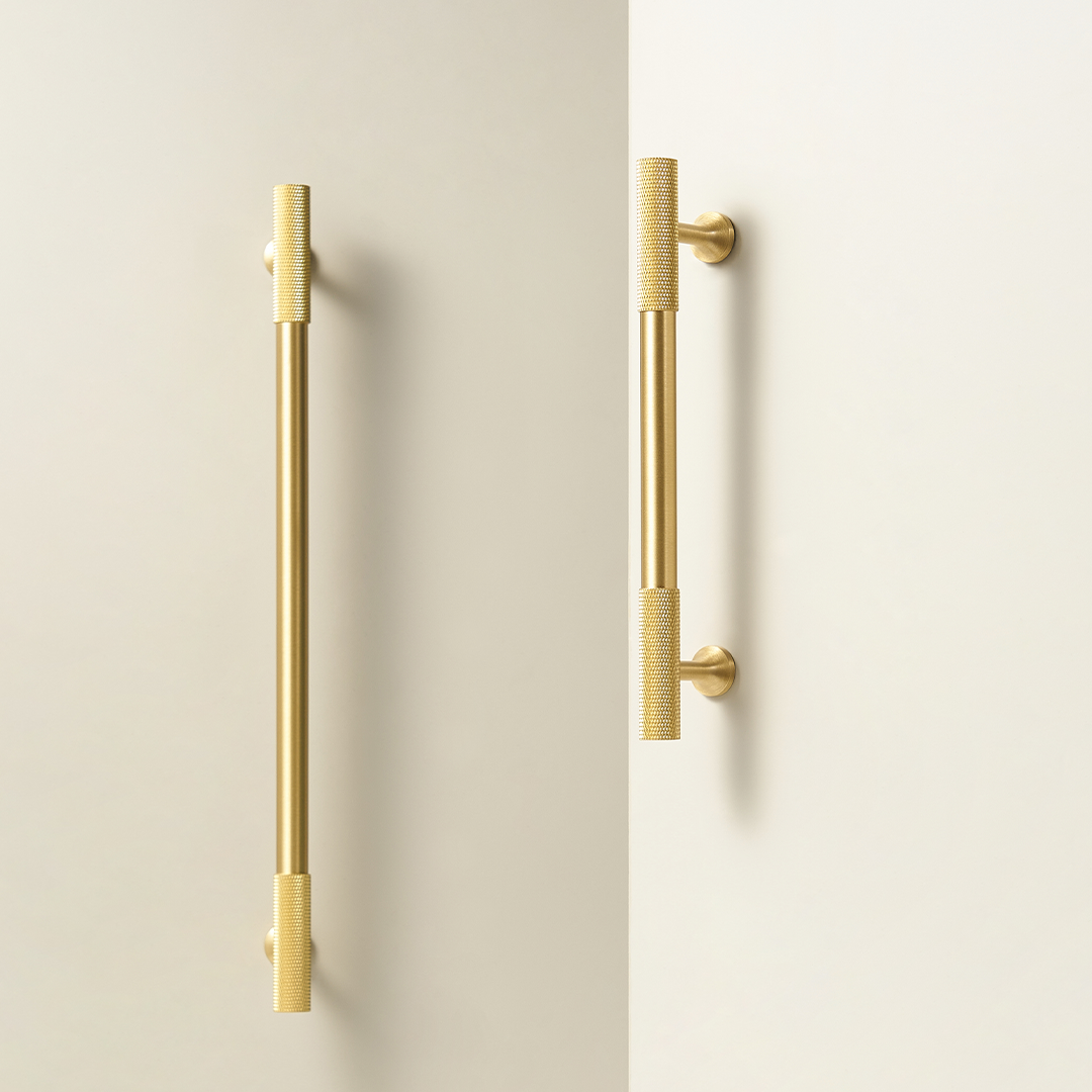 Freya Solid Brass Handle | Satin Brass (Knurled)