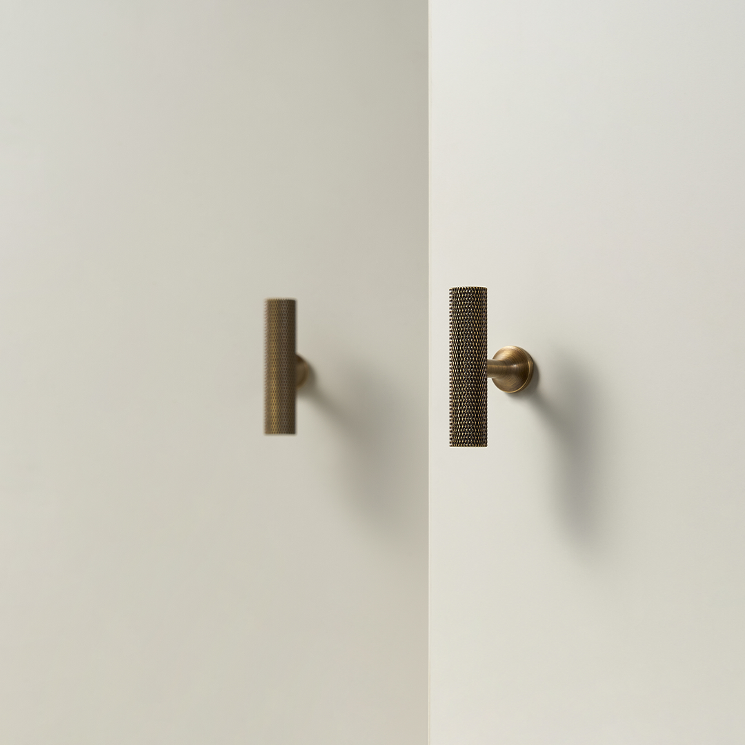 Freya Solid Brass Handle | Bronze (Knurled)