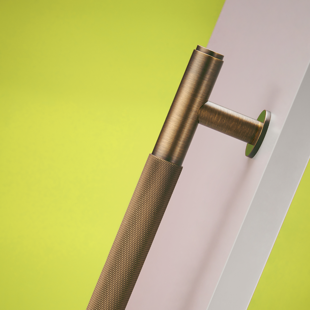 Knox Single-Sided Solid Brass Door Pull | Bronze L - XL