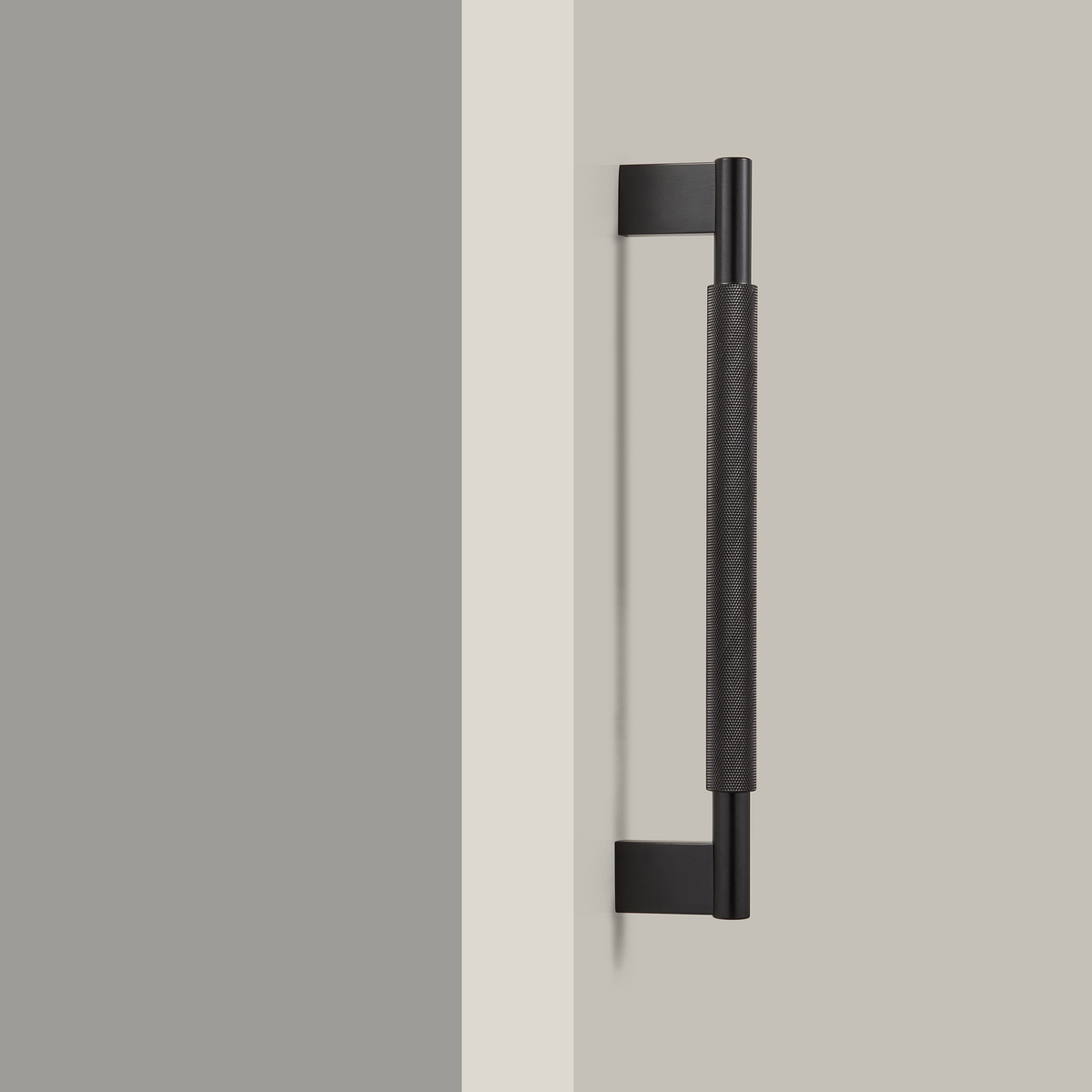 Pedro Single-Sided Solid Brass Door Pull | Black L - XL