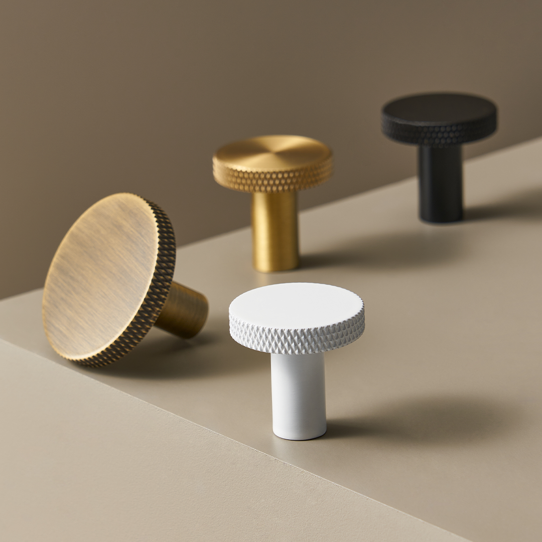 Soren Solid Brass Knob | Satin Brass S - M