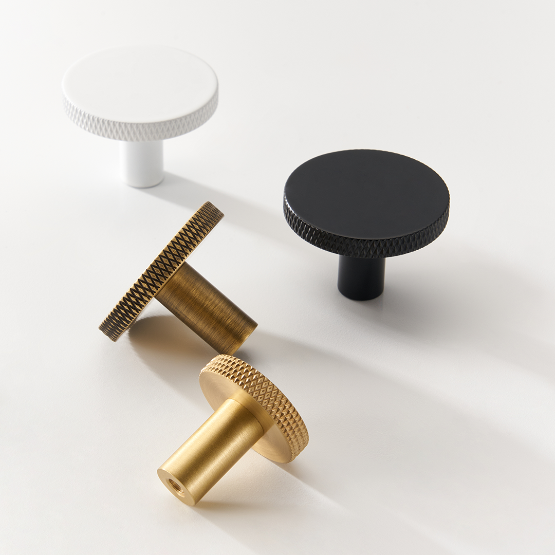 Soren Solid Brass Knob | Satin Brass S - M