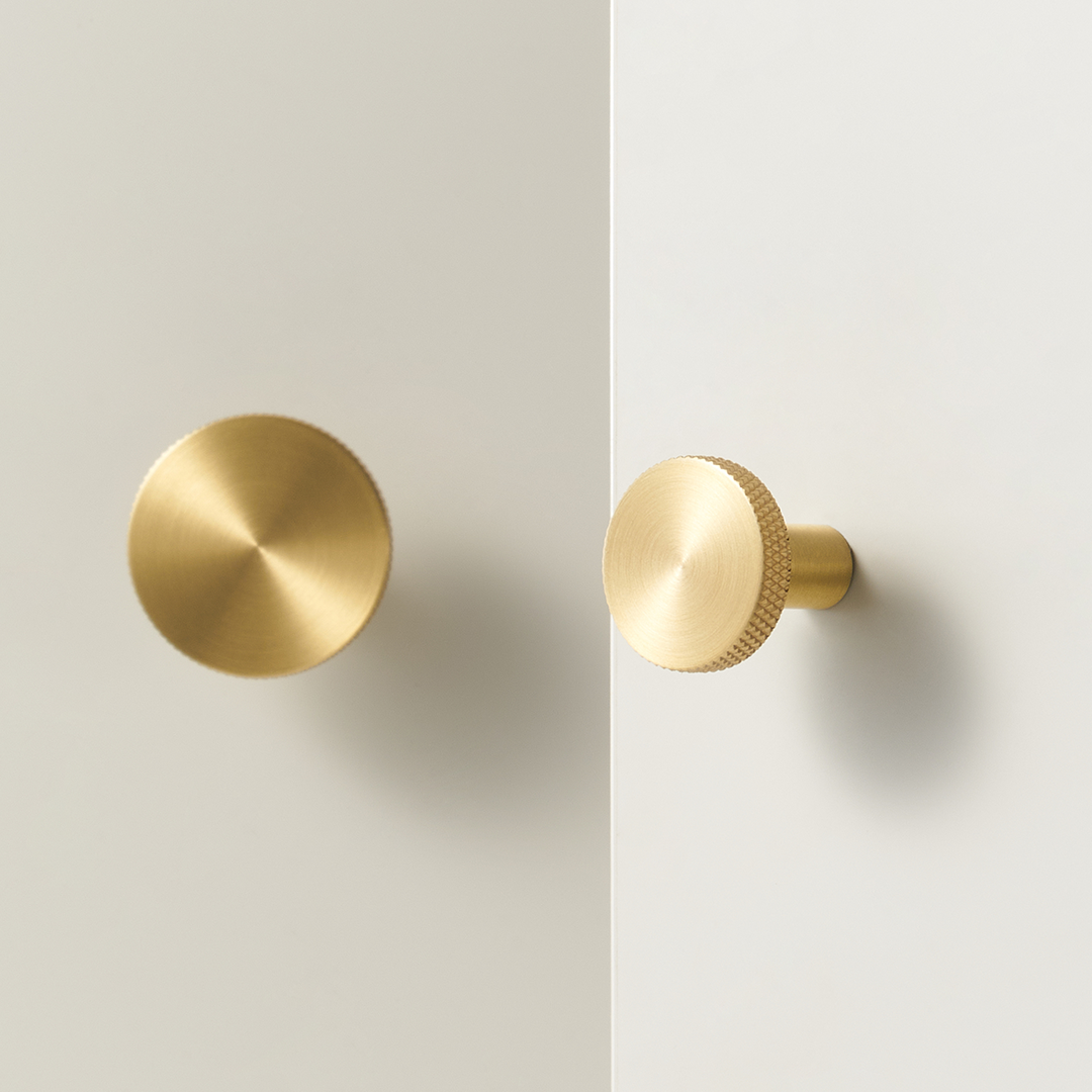 Soren Solid Brass Knob | Satin Brass S - M