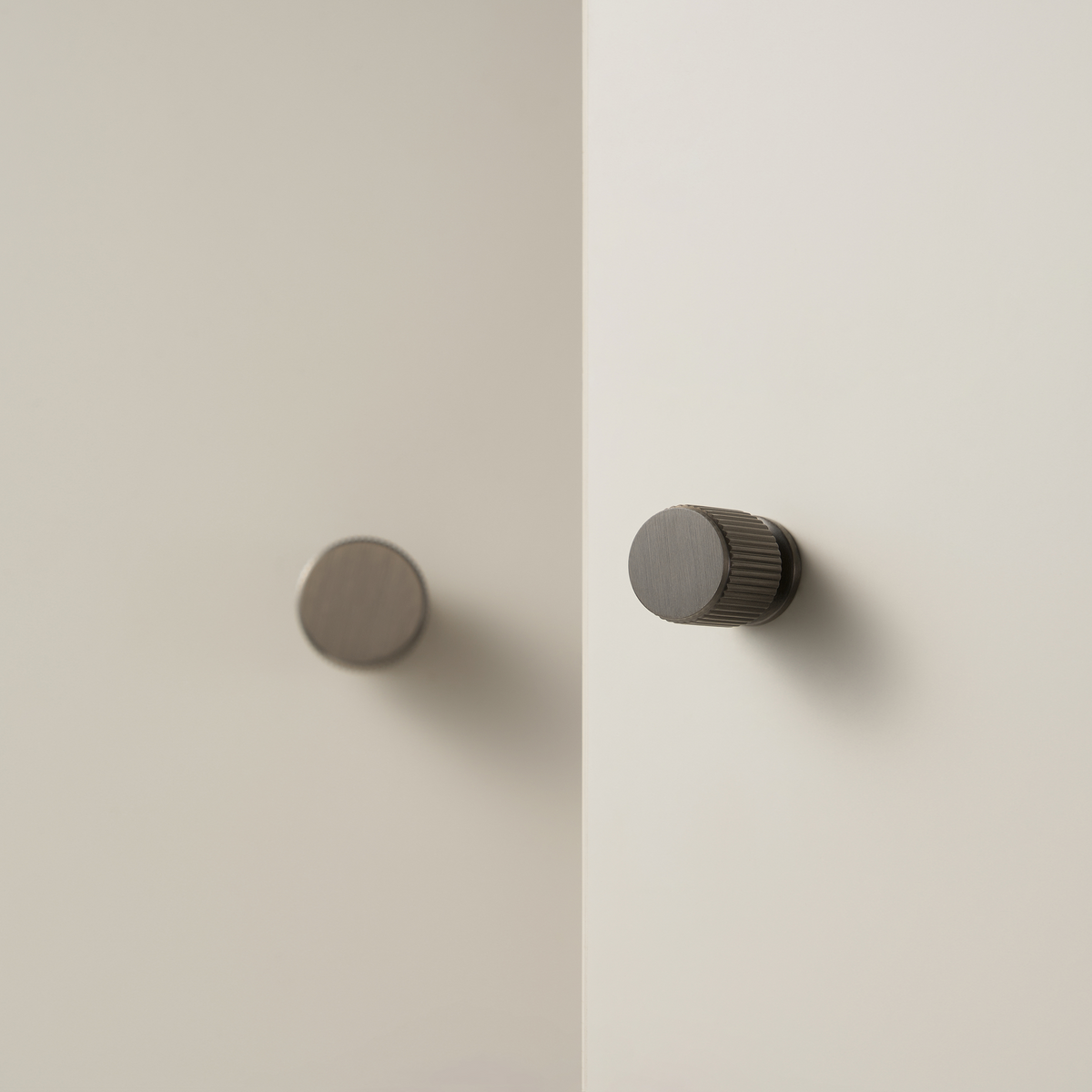 Vexel Solid Brass Knob | Gunmetal