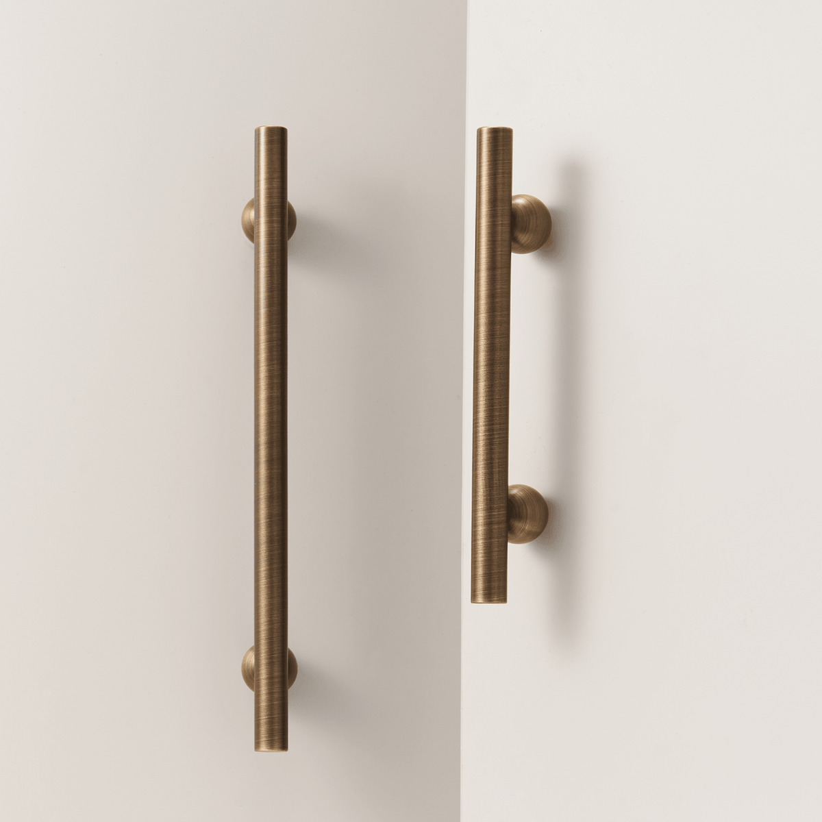 Cassia Solid Brass Handle | Bronze