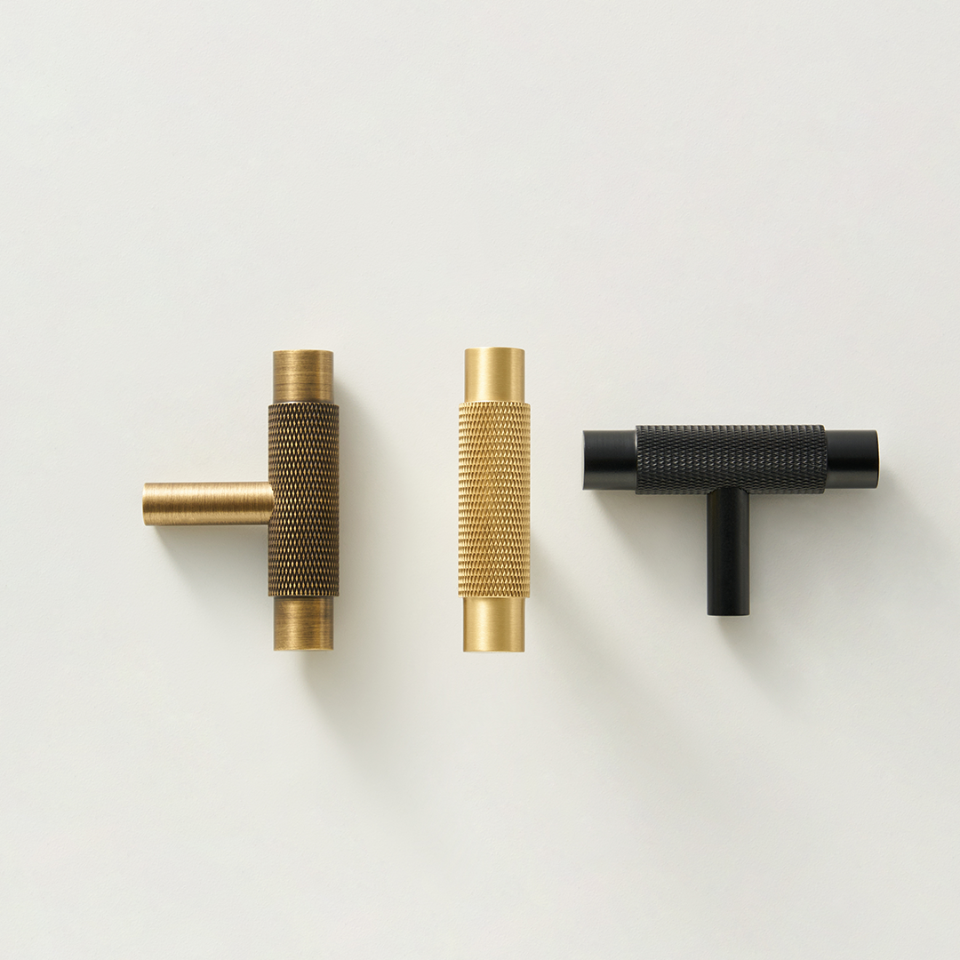 Cruz Solid Brass Handle | Black