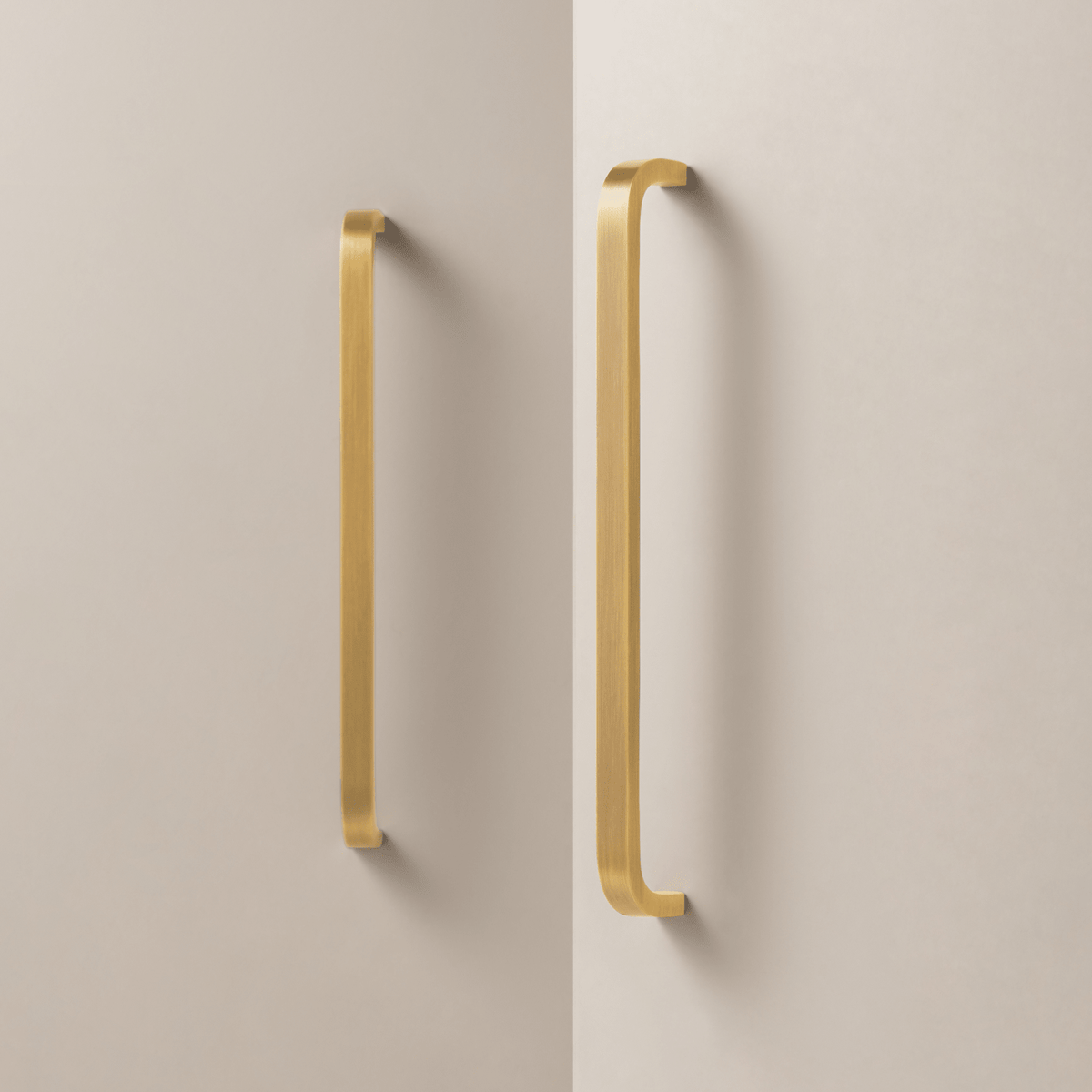 Sora Solid Brass Handle | Satin Brass - Passio Interiors