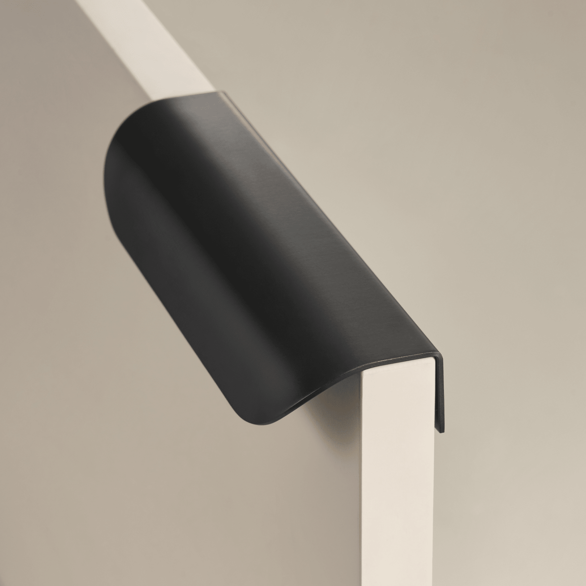 Wade Solid Brass Lip Pull | Black - Passio Interiors