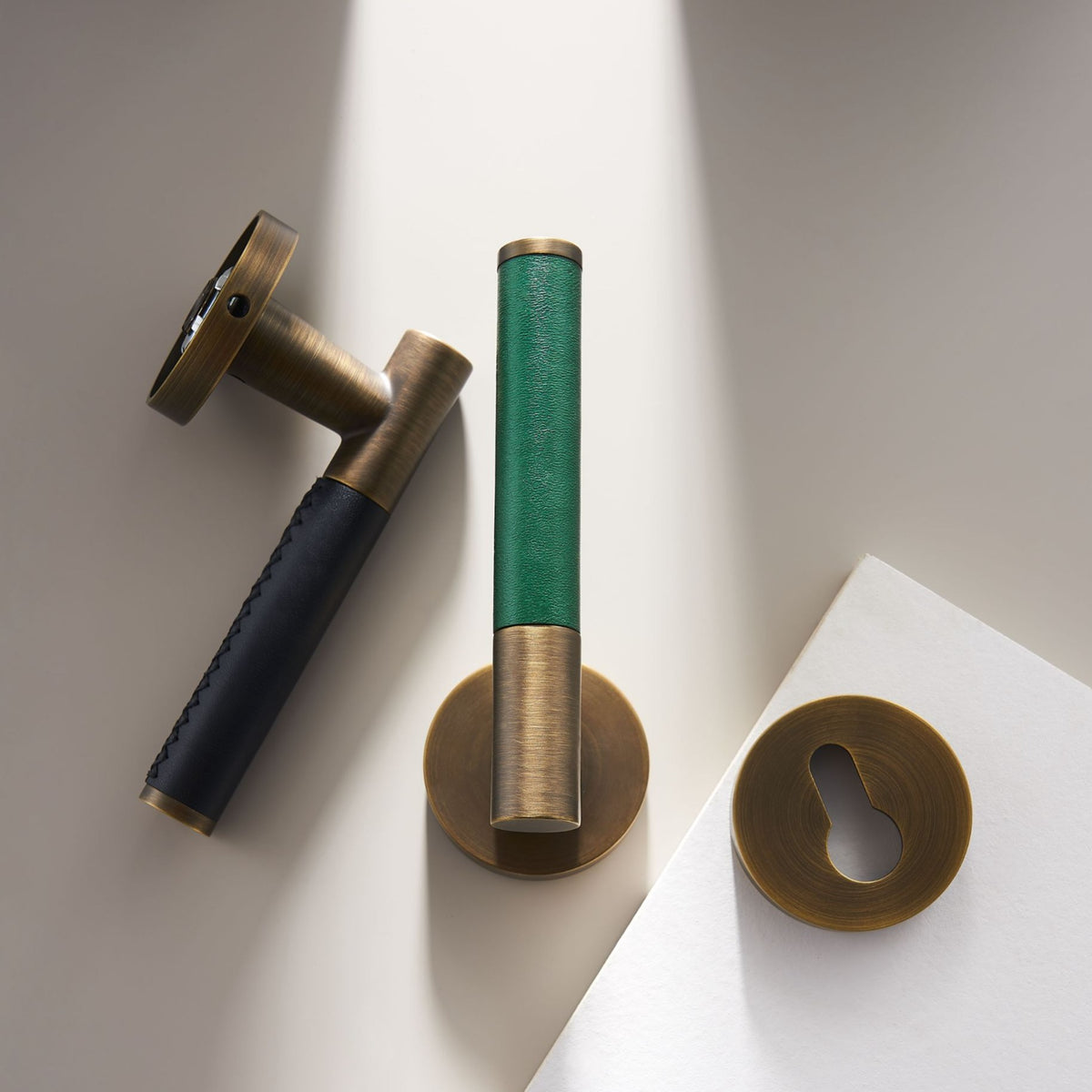 Kara Solid Brass &amp; Leather Door Lever | Bronze &amp; Green