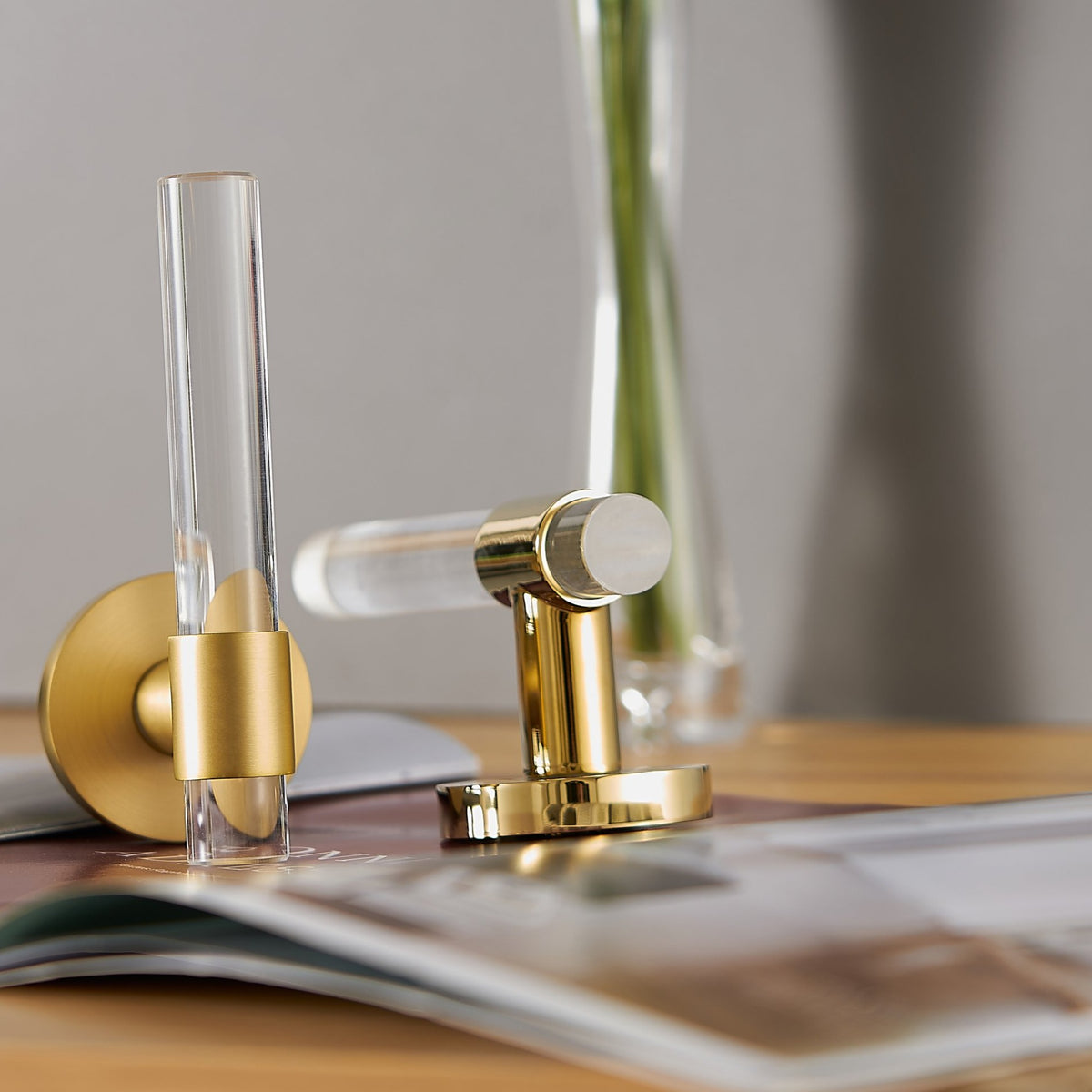 Mando Solid Brass &amp; Acrylic Door Lever | Polished Gold