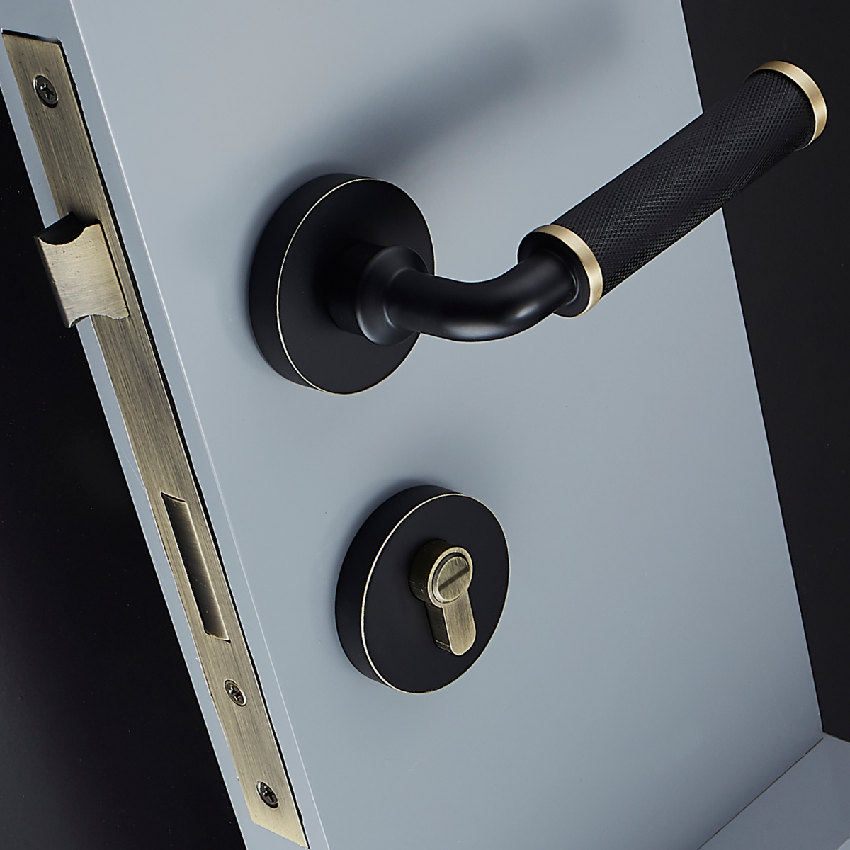 Matteo Solid Brass Door Lever | Black