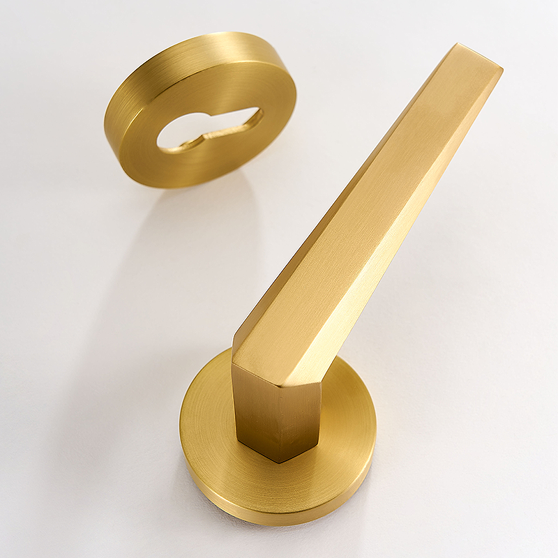 Nolan Solid Brass Door Lever | Gold