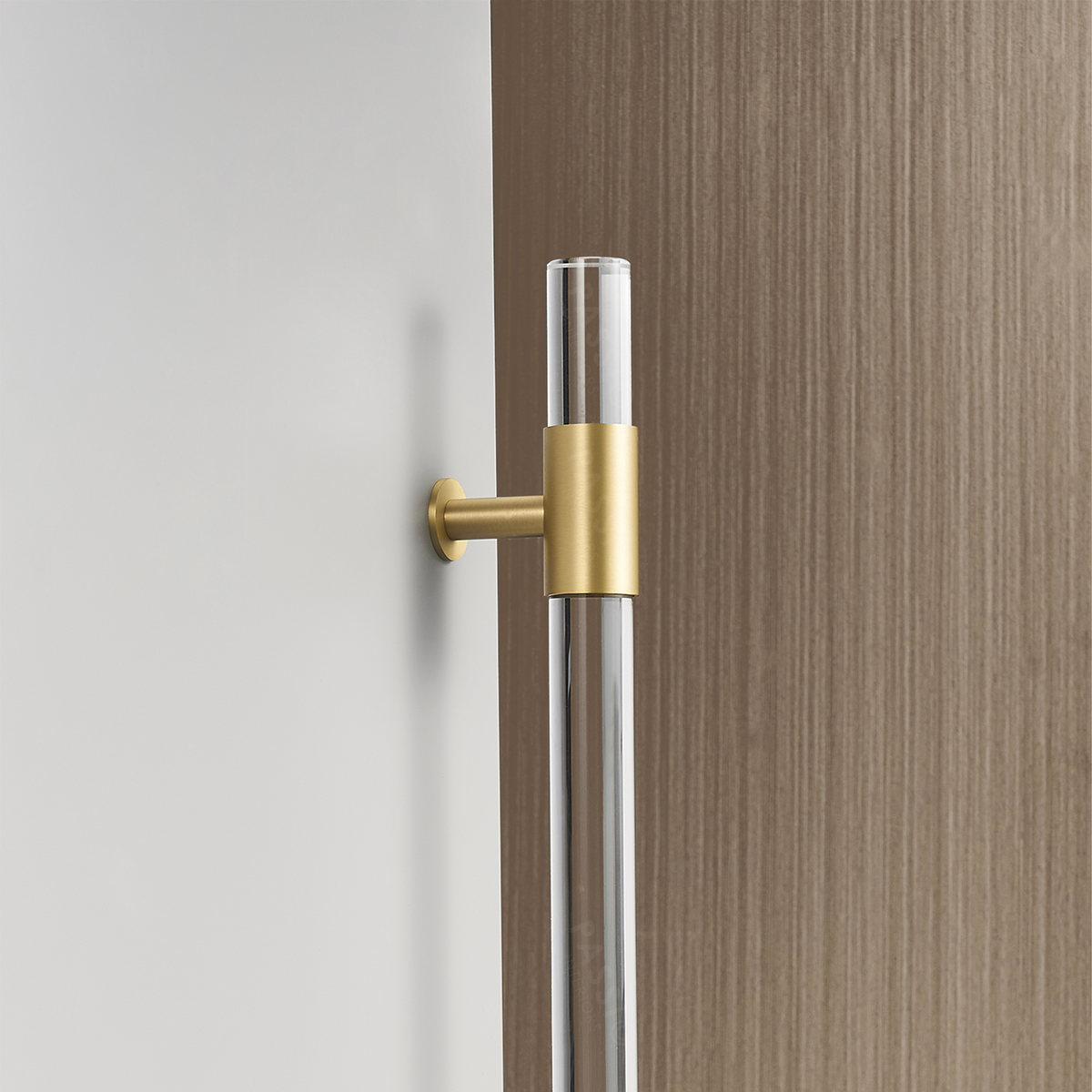 Mando Single-Sided Solid Brass &amp; Acrylic Door Pull | Gold